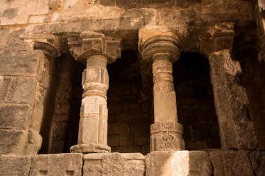 Aurangabad yakınlarındaki Antik Daulatabad kalesi, Maharashtra, Hindistan, MS 14. yüzyılda inşa edildi.