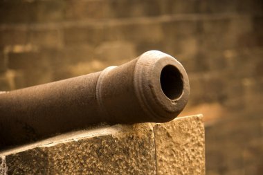 Maharashtra 'daki Daulatabad Kalesi' ndeki antik tarihi top MS 14. yüzyılda inşa edildi..