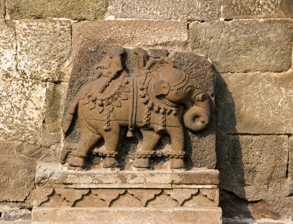 Αρχαίο Πέτρινο Γλυπτό Στο Φρούριο Του Νταλαταμπάντ Ινδία — Φωτογραφία Αρχείου
