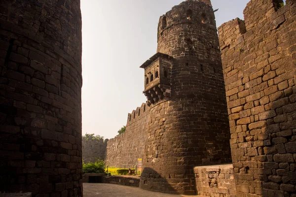 Aurangabad yakınlarındaki Antik Daulatabad kalesi, Maharashtra, Hindistan, MS 14. yüzyılda inşa edildi.