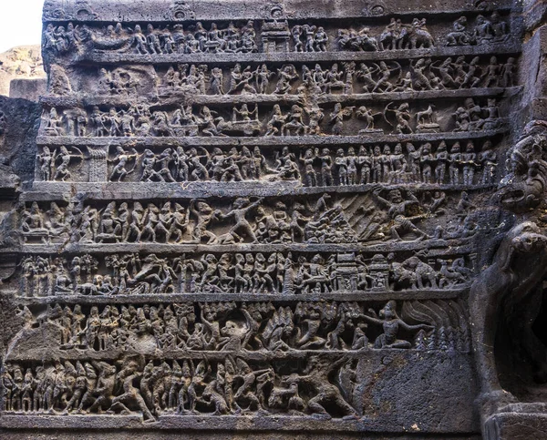 Ellora mağarasında heykel, UNESCO dünya mirası alanı, Hindistan, kaya kesimi monolitik tapınak.