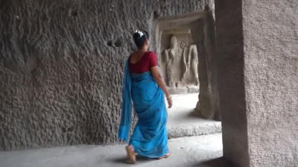 埃洛拉洞穴是世界上最大的岩石切割洞穴之一 也是联合国教科文组织的世界遗产 — 图库视频影像