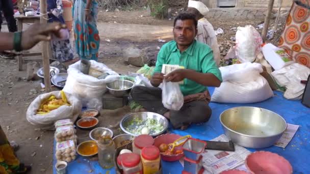 Nagpur Maharashtra India 2022年2月6日 农村人口聚集在每年的乡村集市上 卖主向乡村集市出售各种传统商品 这是印度的乡村景象 — 图库视频影像