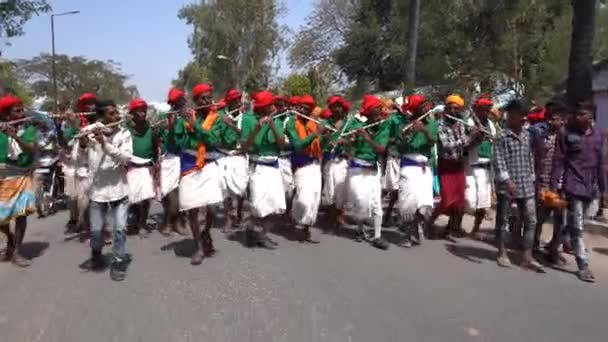 Alirajpur Madhya Pradesh India Mars 2022 Tribal Människor Dansar Trumslag — Stockvideo