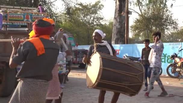 Alirajpur Madhya Pradesh India Marca 2022 Ludzie Plemienni Tańczący Bębnach — Wideo stockowe