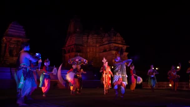 Khajuraho India Февраля 2022 Танцоры Исполняют Классический Танец Время Khajuraho — стоковое видео