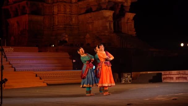 Khajuraho India Februarie 2022 Dansatorii Interpretează Dansul Clasic Timpul Festivalului — Videoclip de stoc