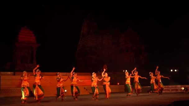 Khajuraho India February 2022 Танцюристи Виконують Класичний Танець Під Час — стокове відео