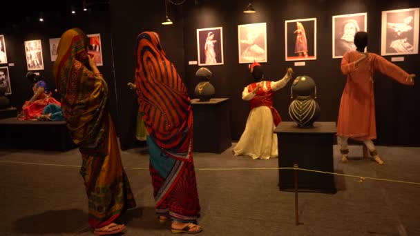 Khajuraho Índia Fevereiro 2022 Exposição Arte Durante Khajuraho Dance Festival — Vídeo de Stock