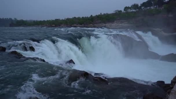 Dhuandhar Falls Narmada River Bhedaghat Περιφέρεια Jabalpur Madhya Pradesh Ινδία — Αρχείο Βίντεο