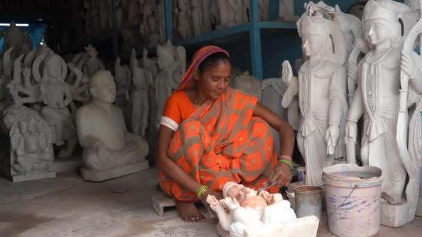 Agra India Sierpnia 2022 Miejscowi Artyści Wykonujący Posąg Boga Marmuru — Wideo stockowe