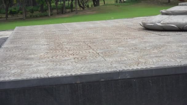 Delhi India Augusti 2022 Människor Besöker Raj Ghat Memorial Till — Stockvideo