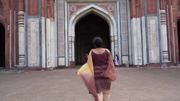 Delhi Inde Août 2022 Les Touristes Visitent Purana Qila Vieux — Video