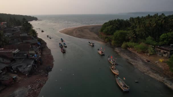 Luftaufnahme Dorf Von Fischern Und Ihrem Fischerboot Der Küste Von — Stockvideo