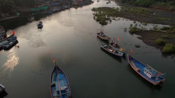 Вид Воздуха Деревня Рыбаков Рыбацкая Лодка Побережье Конкан Махараштре Индия — стоковое видео