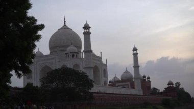 Taj Mahal, UNESCO Dünya Mirası sahası, Agra, Hindistan.
