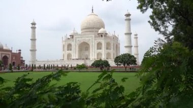 Taj Mahal, UNESCO Dünya Mirası sahası, Agra, Hindistan.