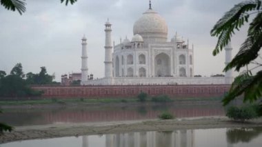Taj Mahal, UNESCO Dünya Mirası sahası, Agra, Hindistan.