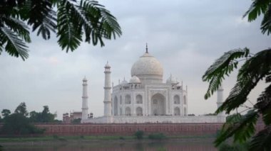 Taj Mahal, UNESCO Dünya Mirası sahası, Agra, Hindistan.