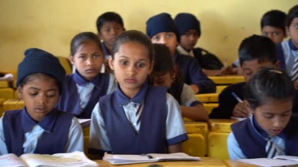 Nagpur Maharashtra India December 2022 Indian Rural School Student Classroom — Stock Video