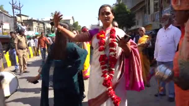 Amravati Maharashtra India January 2023 Kinnar Hijra Dancing Street Religious — стоковое видео