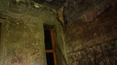 Ajanta Mağaraları 'nın dış görünüşü UNESCO Dünya Mirasları Alanıdır. Kayalarda büyük mağaralar olarak oyulmuş, Maharashtra, Aurangabad, Hindistan