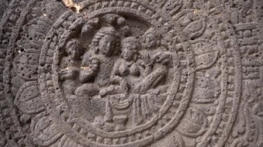 Ajanta Mağaraları 'nın dış görünüşü UNESCO Dünya Mirasları Alanıdır. Kayalarda büyük mağaralar olarak oyulmuş, Maharashtra, Aurangabad, Hindistan