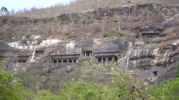 Buitenaanzicht Van Grotten Van Ajanta Staat Werelderfgoedlijst Van Unesco Uitgehouwen — Stockvideo
