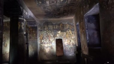 Ajanta Mağaraları no: 1, UNESCO Dünya Mirası Sitesi, Aurangabad, Maharashtra, Hindistan.