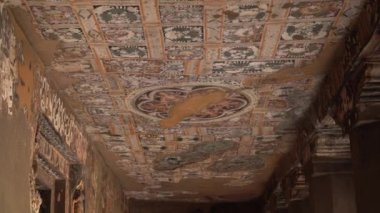 Ajanta Mağaraları no: 1, UNESCO Dünya Mirası Sitesi, Aurangabad, Maharashtra, Hindistan.