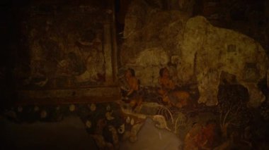 Ajanta Mağaraları no: 1, UNESCO Dünya Mirası Sitesi, Aurangabad, Maharashtra, Hindistan.