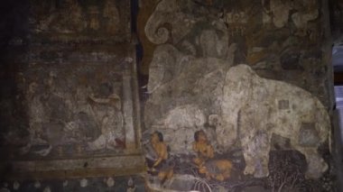 Ajanta Mağaraları no: 1, UNESCO Dünya Mirası Sitesi, Aurangabad, Maharashtra, Hindistan.