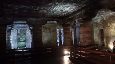 Ajanta Mağaraları no: 1, UNESCO Dünya Mirası Sitesi, Aurangabad, Maharashtra, Hindistan.