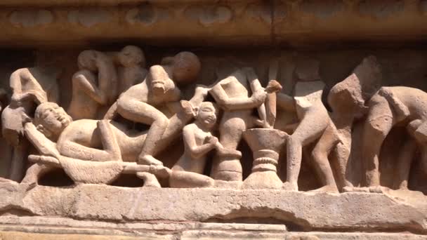 Escultura Erótica Templo Lakshmana Khajuraho Patrimonio Humanidad Por Unesco Madhya — Vídeo de stock