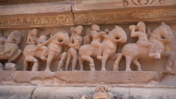 Details Sculpture Lakshmana Temple Khajuraho Unesco World Heritage Site Famous — Stock Video