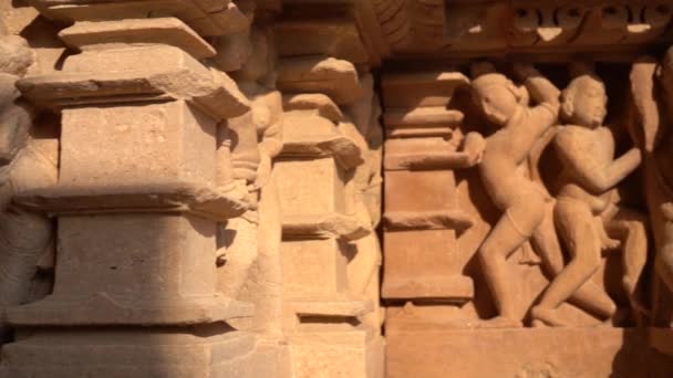 Escultura Erótica Templo Lakshmana Khajuraho Patrimônio Mundial Unesco Madhya Pradesh — Vídeo de Stock