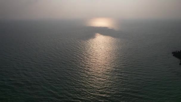印度马哈拉施特拉邦孔坎海岸最美丽海滩的航拍摄像 — 图库视频影像