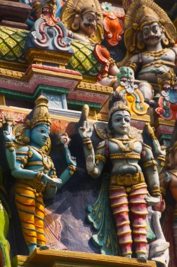 Hindistan, Madurai 'deki en büyük ve en eski tapınaklardan biri olan Meenakshi Tapınağı' nın detayları..