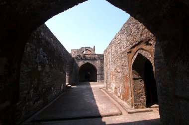 Mandu 'daki Baz Bahadur Sarayı, Madhya Pradesh, Hindistan, Mandu turizm merkezinin önde gelen turistik merkezi..