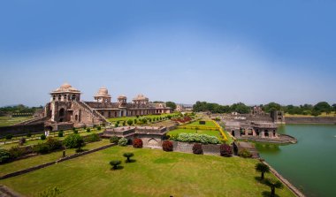 Jahaz Mahal (gemi Sarayı) Mandu, Madhya Pradesh, Hindistan içinde