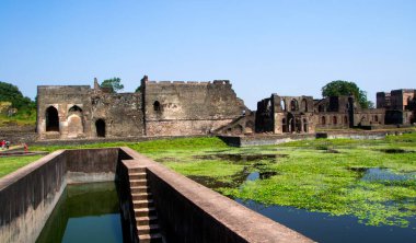 Jahaz Mahal (gemi Sarayı) Mandu, Madhya Pradesh, Hindistan içinde