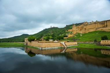 Amer veya Amber kalesi, Jaipur, Rajasthan, Hindistan 'da ünlü bir turizm merkezi, UNESCO Dünya Mirası sahası.