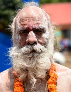 NASHIK, INDIA, 27 Ağustos 2015: Kumbh Mela 'daki kutsal adam Hindu sadhus' un portresi