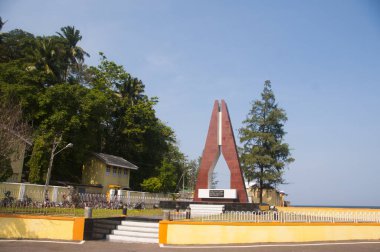 Tsunami Anıtı Rajiv Gandhi Su Sporları Kompleksi, Port Blair, Hindistan.