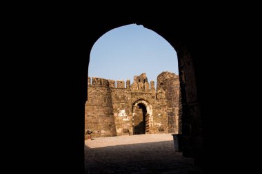 Aurangabad yakınlarındaki Antik Daulatabad kalesi, Maharashtra, Hindistan, MS 14. yüzyılda inşa edildi.