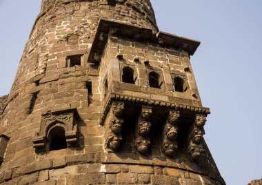 Aurangabad yakınlarındaki Antik Daulatabad kalesi, Maharashtra, Hindistan, MS 14. yüzyılda inşa edildi.