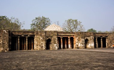 Aurangabad yakınlarındaki Antik Daulatabad kalesi, Maharashtra, Hindistan, MS 14. yüzyılda inşa edildi.