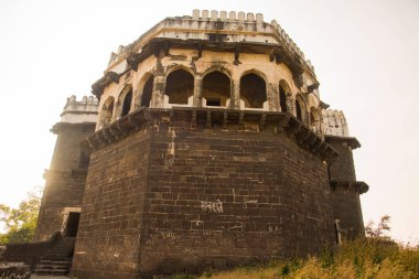 Aurangabad yakınlarındaki Antik Daulatabad kalesi, Maharashtra, Hindistan, MS 14. yüzyılda inşa edildi.