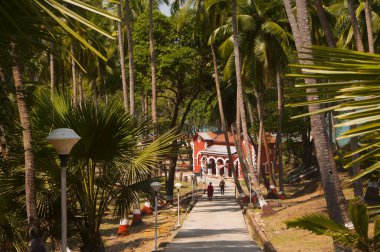 Andaman ve Nicobar Adaları 'ndaki Ross Adası' nda İngilizlerin kullandığı terk edilmiş ve harap bir ev.
