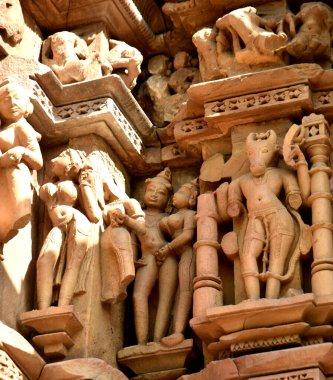 Taş oyma heykelleri Javari Tapınağı, Khajuraho, Madhya Pradesh, Hindistan, UNESCO dünya mirası alanı